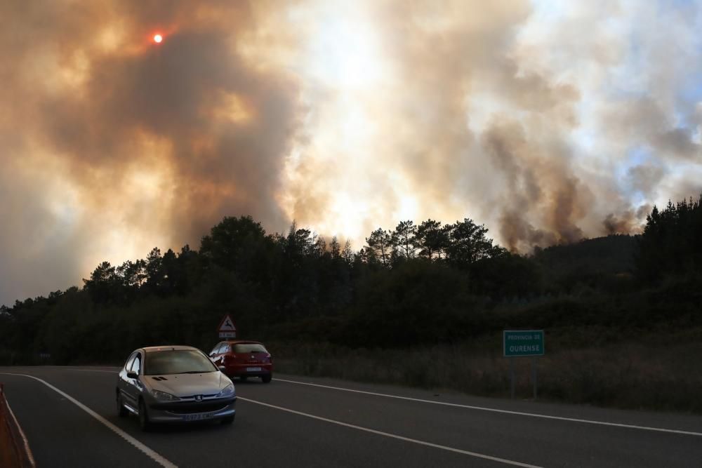 Arde la provincia de Ourense