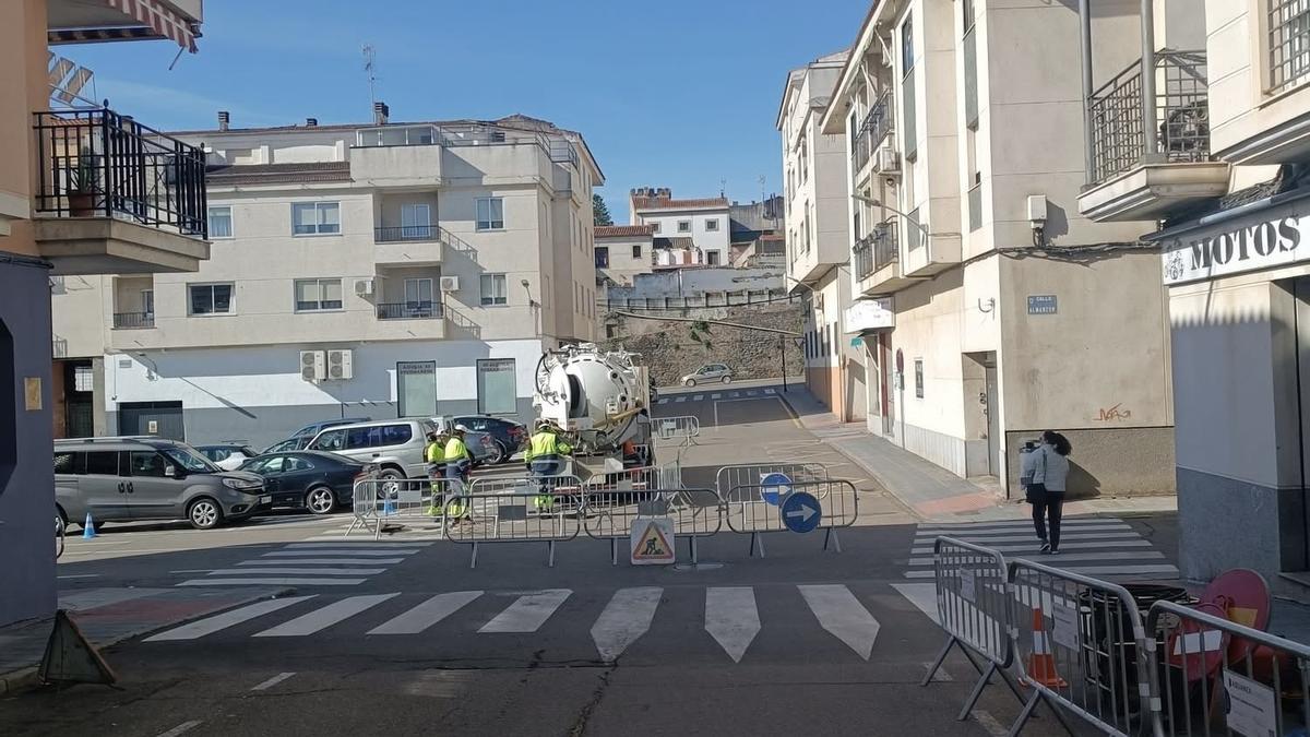 Aquanex tuvo que actuar en unas conducciones atascadas en Coria.