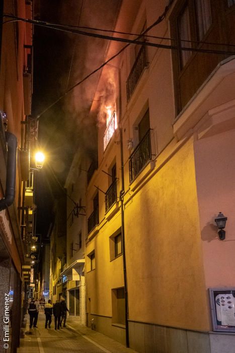 Incendi en un bloc de pisos de Puigcerdà