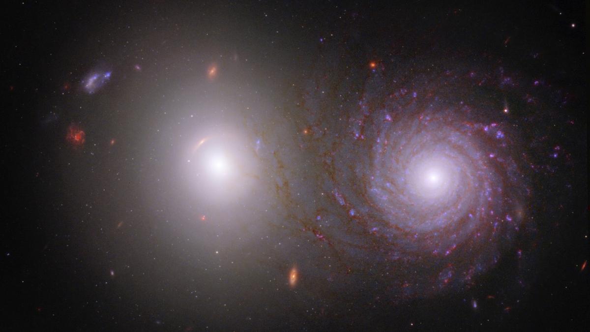 Imagen de un par de galaxias tomadas por el telescopio.