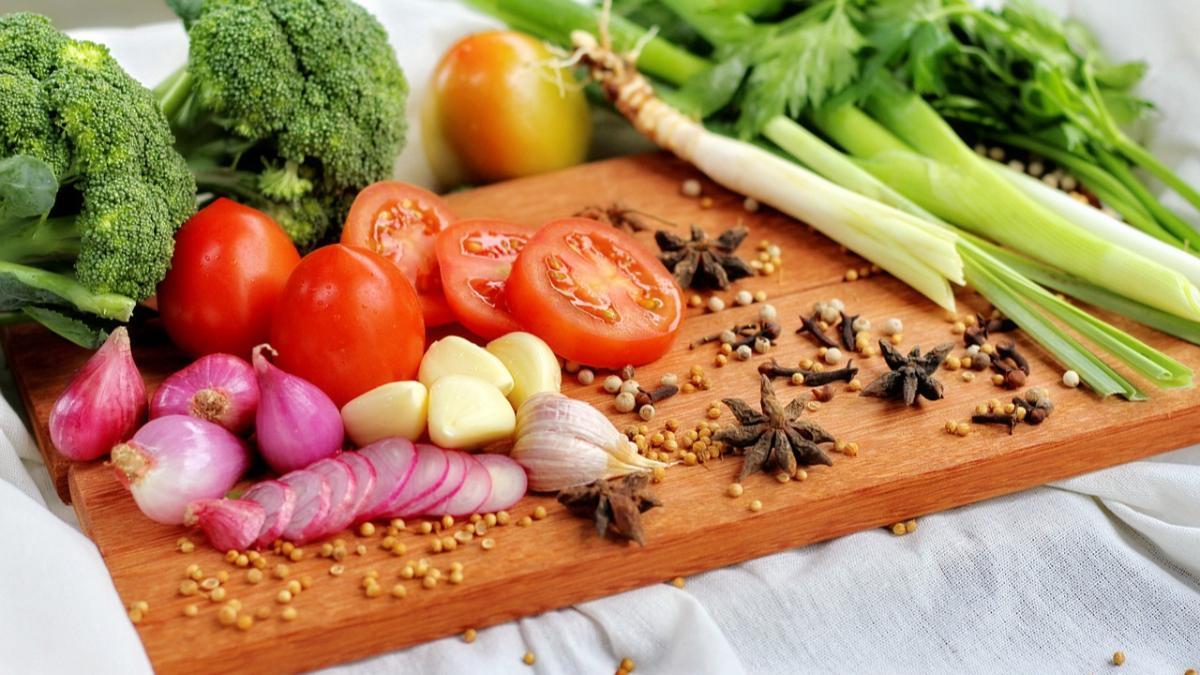 Comida rica en nutrientes antiinflamatorios que van a reducir tu hinchazón