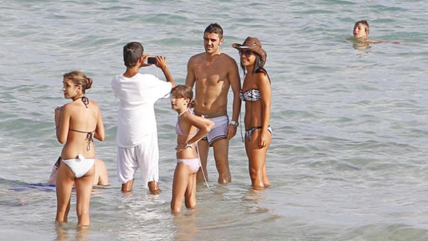 David Villa en una playa de Ibiza.