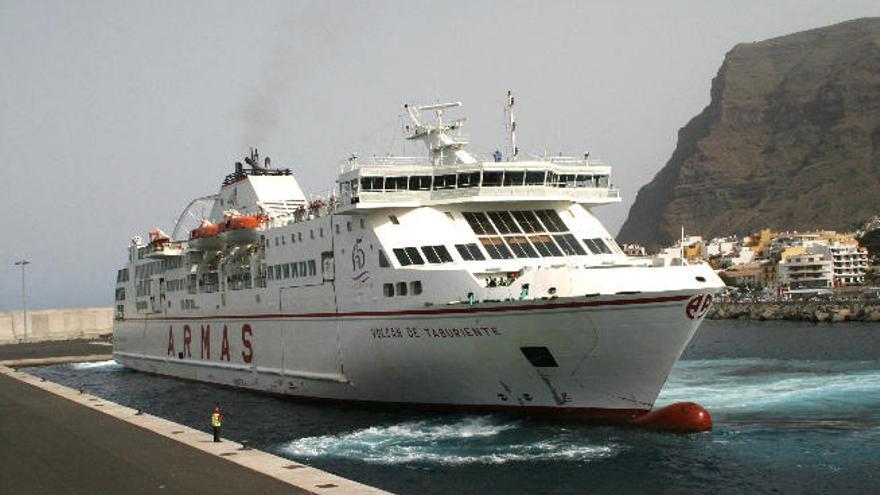 El ferry de Armas suspende la escala en La Gomera por "seguridad" - El Día