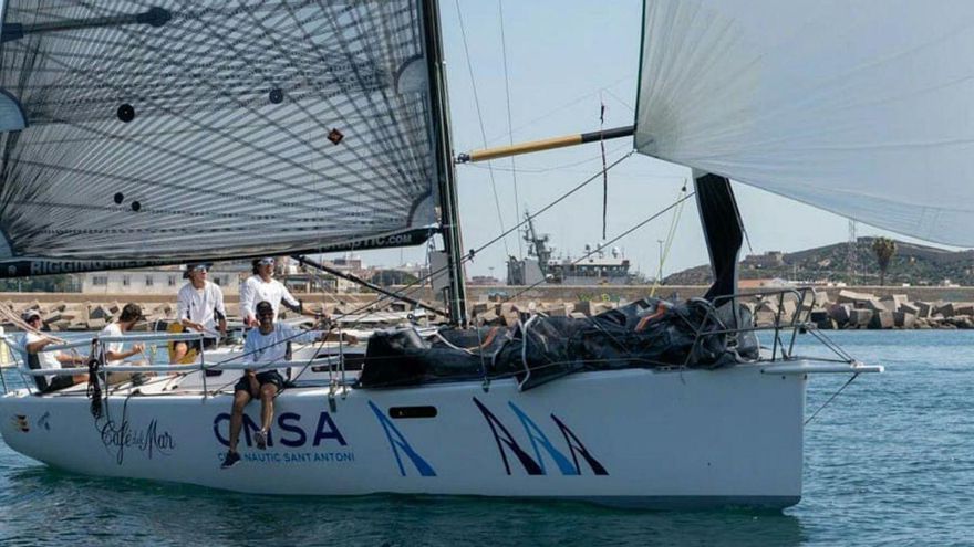 El ‘Nàutic Café del Mar’ y el ‘Atlant del Vent’, los ibicencos en la Ruta de la Sal de vela