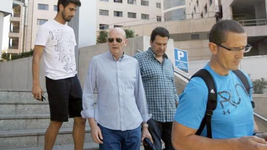 André Gomes, ayer en el hospital Nou d&#039;Octubre.