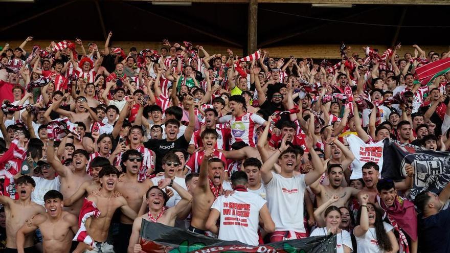 La afición estalla contra la Federación por el horario del Sabadell - Zamora  CF: campos vacíos y apuesta por las televisiones
