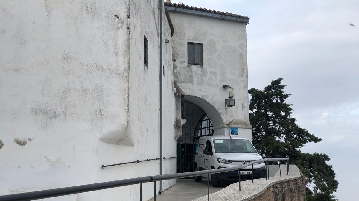 Cierra por un día el Santuario de la Montaña de Cáceres