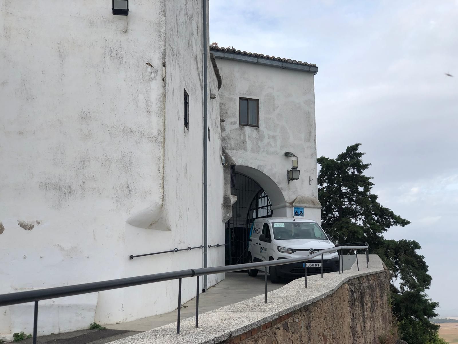 Cierra por un día el Santuario de la Montaña de Cáceres