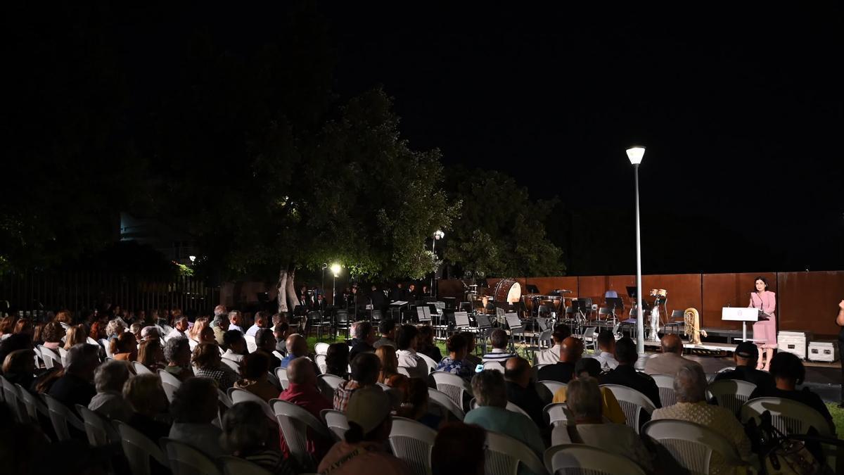 Carolina Darias reivindica la memoria, las migraciones y la identidad de La Isleta durante el pregón de las Fiestas de La Naval 2026