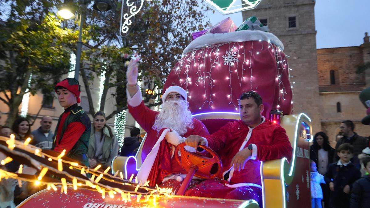 Desfile de Papá Noel en Villanueva de la Serena.