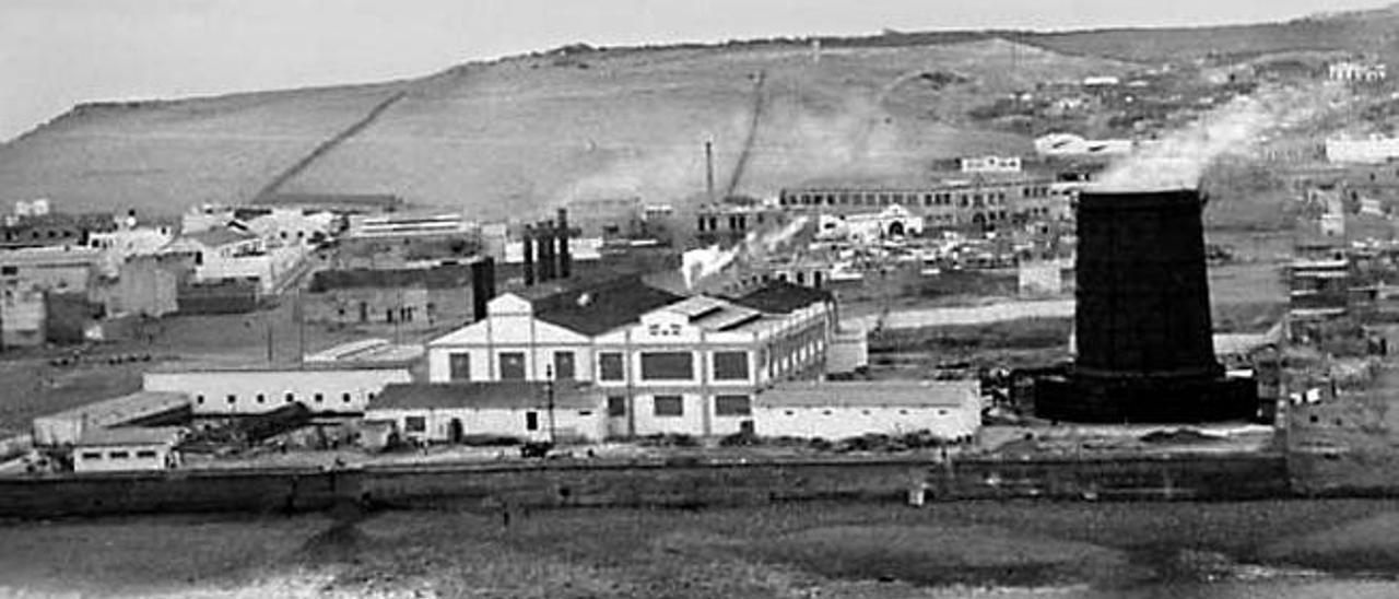 La central eléctrica y Guanarteme en la década de los 50 del siglo pasado.