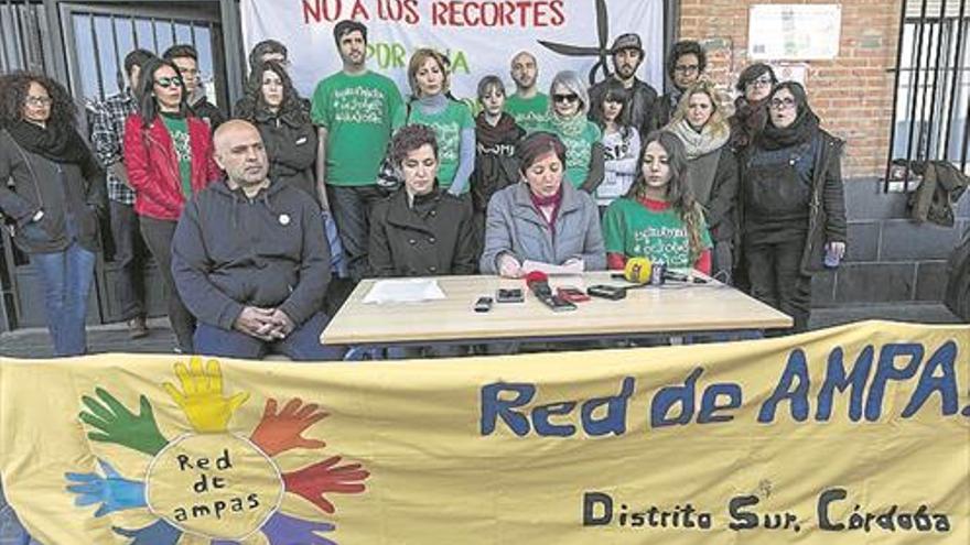 El IES Averroes denuncia su «continuo deterioro»