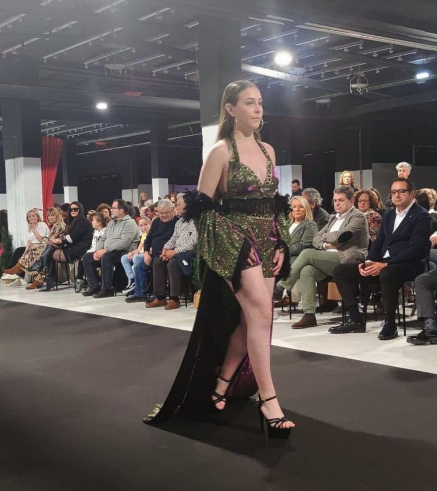 El Sotón está de moda: el antiguo pozo acogió el primer gran desfile de diseñadores de las Cuencas