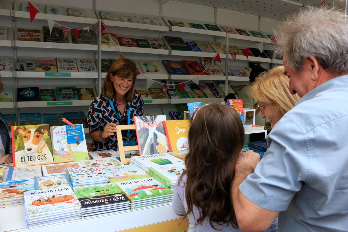 La Setmana del Llibre en Català cierra con 100.000 visitas