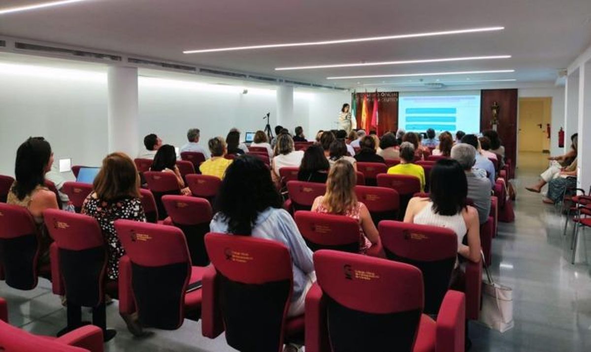Un momento del curso celebrado en el Colegio de Farmacéuticos de Córdoba.