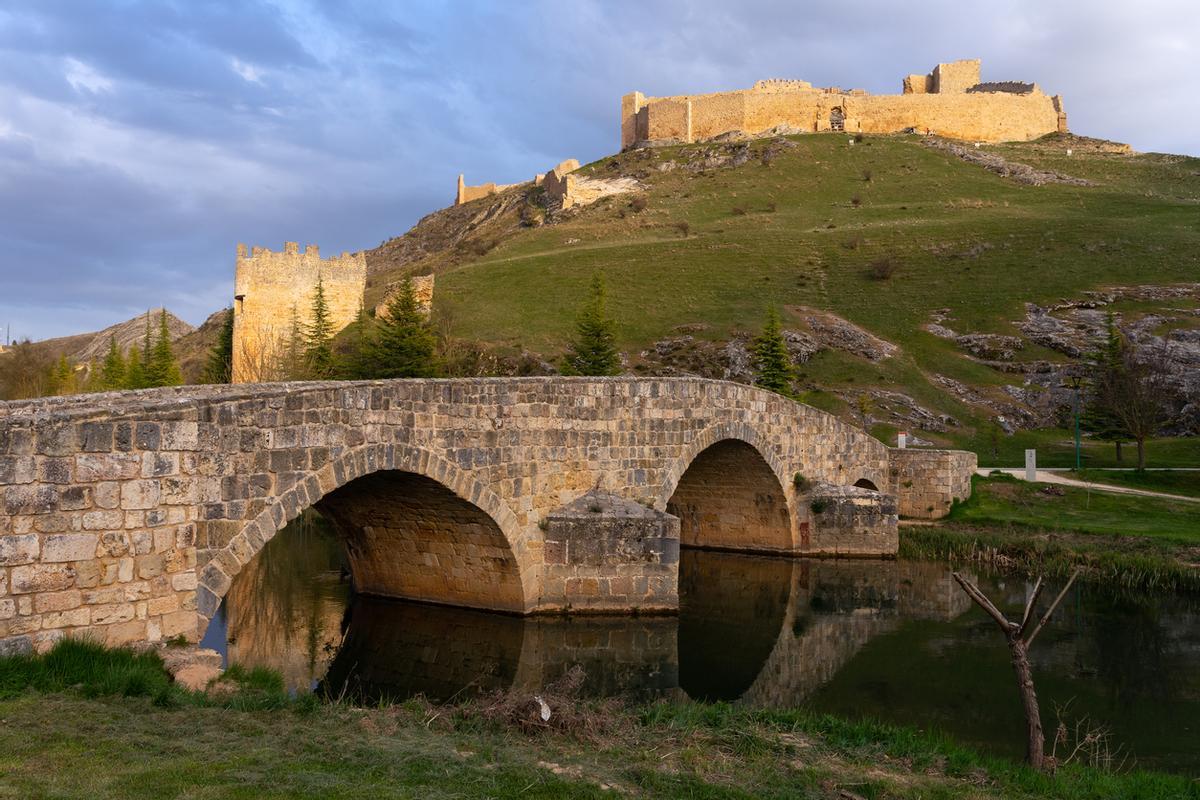 Castillo Medieval de Burgo de Osma y el puente de piedra, Soria