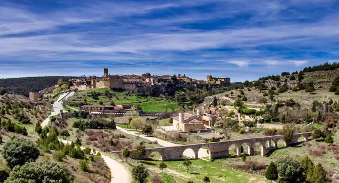 Los pueblos ideales para jubilados que quieren recorrer España con calma
