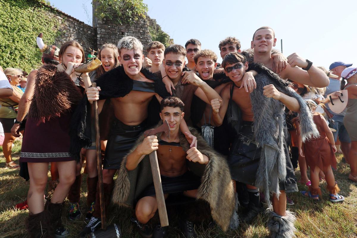 La fiesta vivida hoy en las Torres de Oeste (Catoira) con motivo del día grande de la Romería Vikinga 2025. La fiesta vivida hoy en las Torres de Oeste (Catoira) con motivo del día grande de la Romería Vikinga 2025.