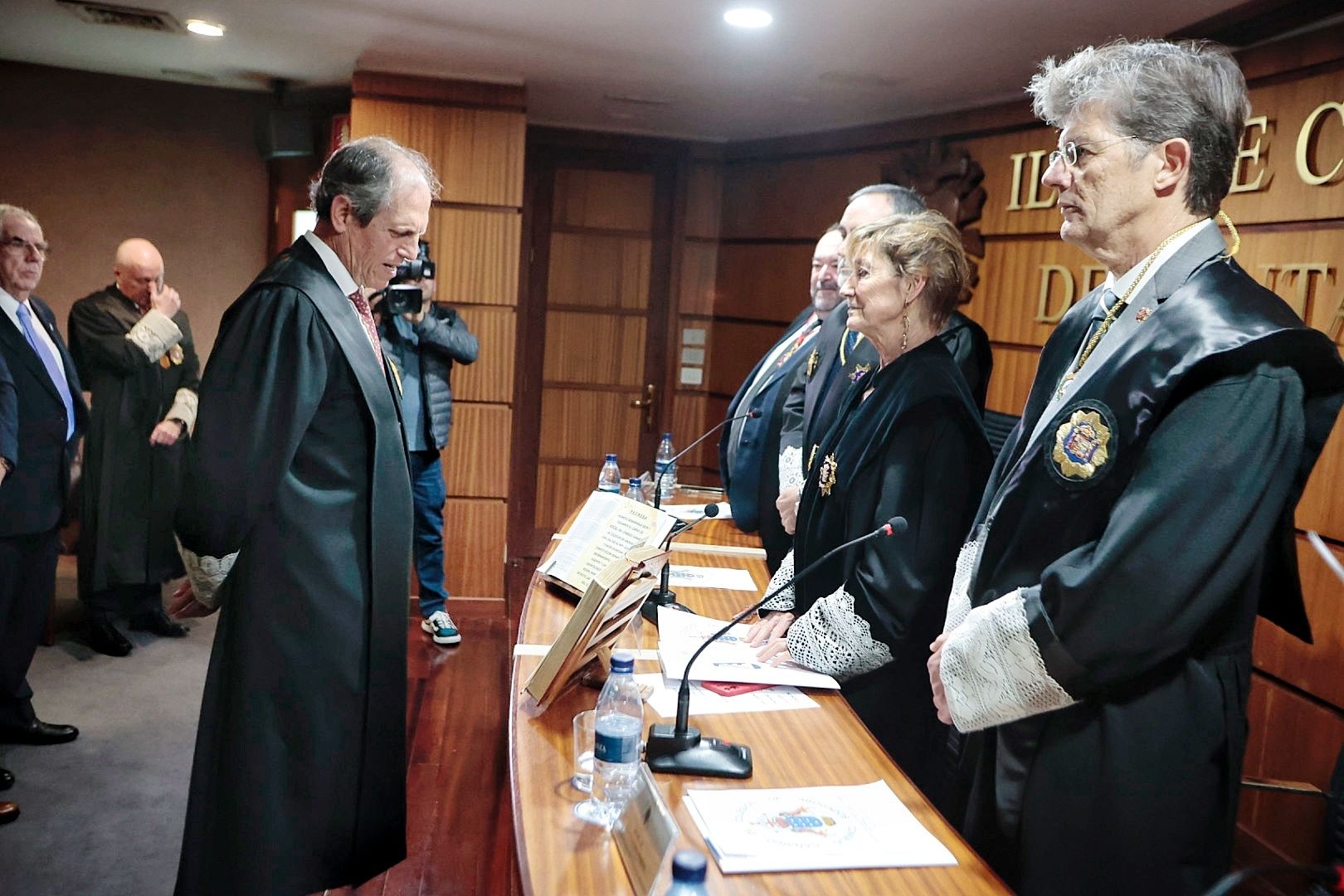 Toma de posesión de Niederleytner como presidente del Consejo Canario de Abogados