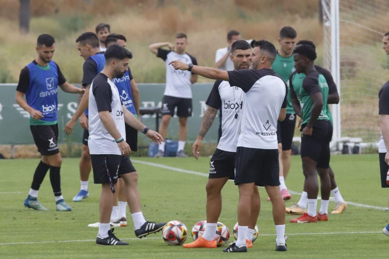 El Córdoba CF prepara el play off de ascenso a Segunda ante el Barcelona B