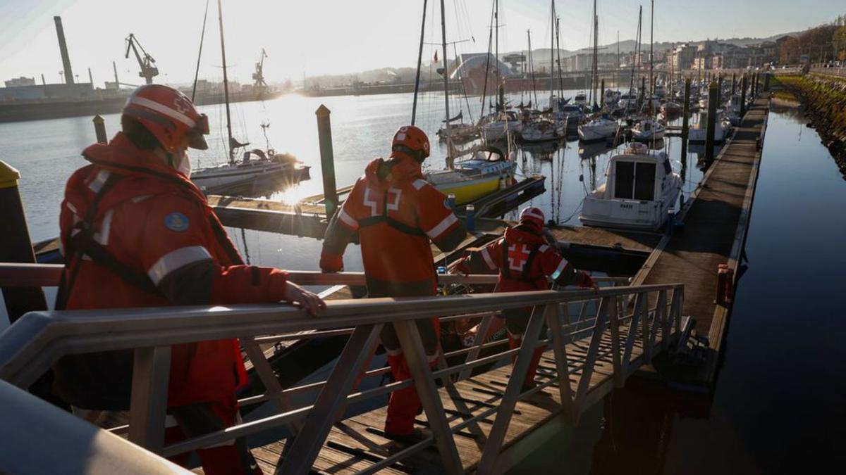 La instrucción de los salva vidas del mar