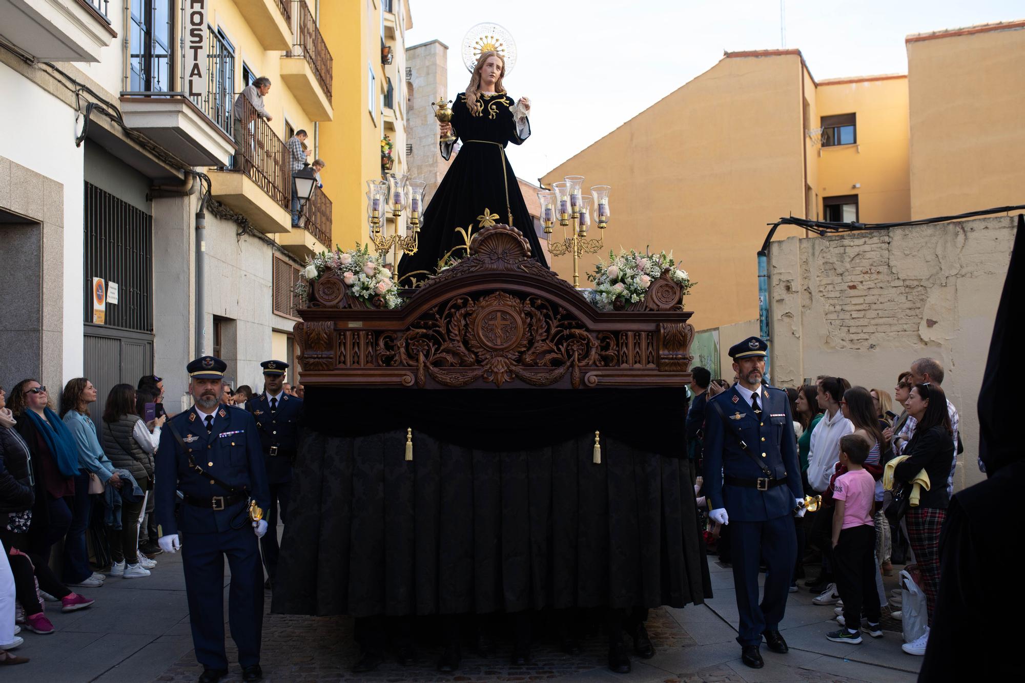 GALERIA | La procesión del Santo Entierro en imágenes