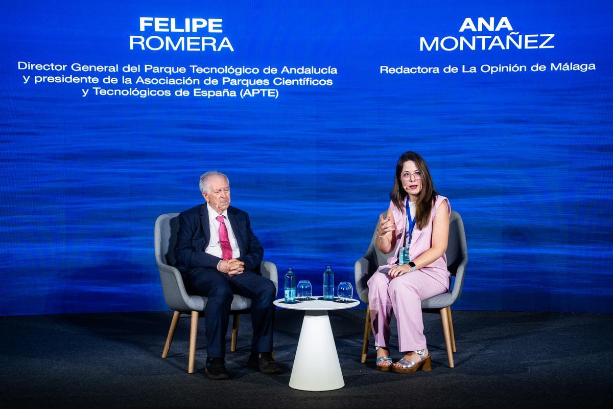 Felipe Romera, director General del Parque Tecnológico de Andalucía y presidente de las Asociación de Parques Científicos y Tecnológicos de España (APTE) y Ana Montáñez, redactora de La Opinión de Málaga, durante su conversación "Sostener el boom tecnológico sin perder calidad de vida", en el III Foro Económico y Social del Mediterráneo. Felipe Romera, director General del Parque Tecnológico de Andalucía y presidente de las Asociación de Parques Científicos y Tecnológicos de España (APTE) y Ana Montáñez, redactora de La Opinión de Málaga, durante su conversación "Sostener el boom tecnológico sin perder calidad de vida", en el III Foro Económico y Social del Mediterráneo.