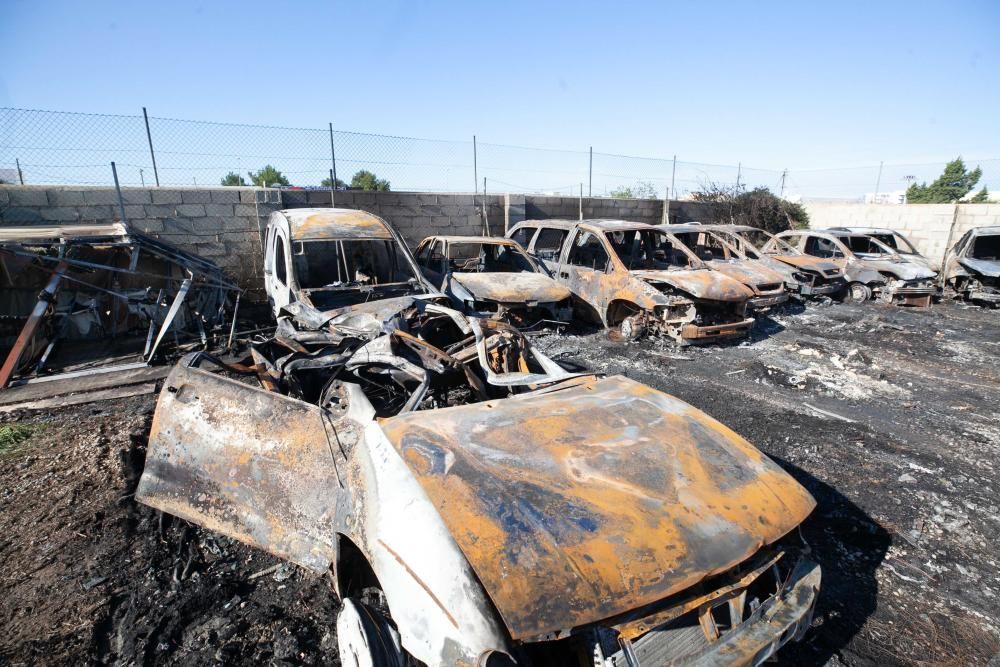 Incendio en el depósito de vehículos de Sant Josep