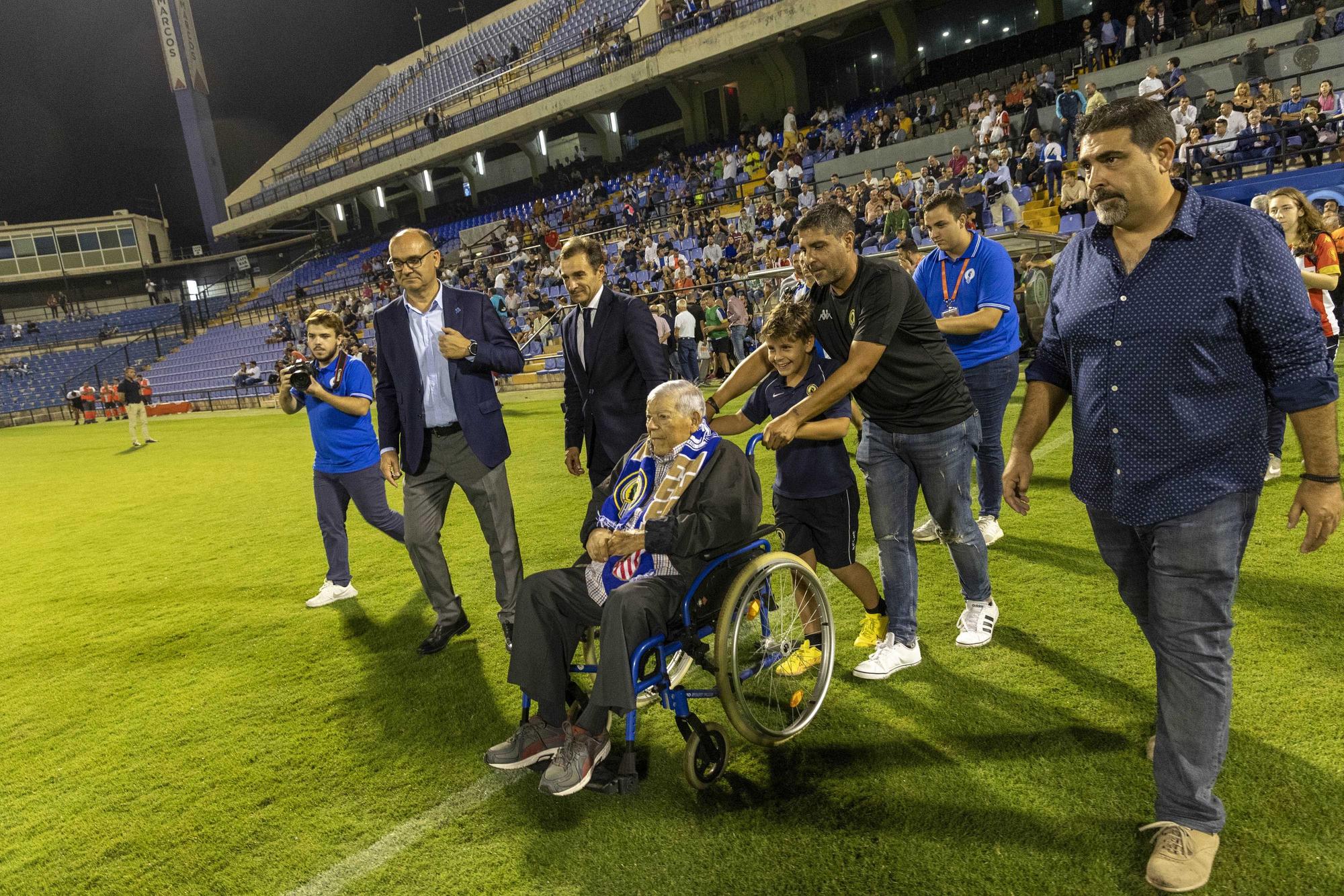 Leyendas del Hércules frente a leyendas de la Selección Española: Las imágenes del partido del Centenario