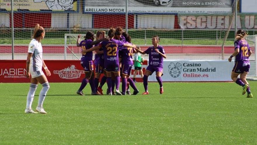 Las jugadoras del Granadilla Tenerife Egatesa celebran el tanto de Jujuba (1-1).