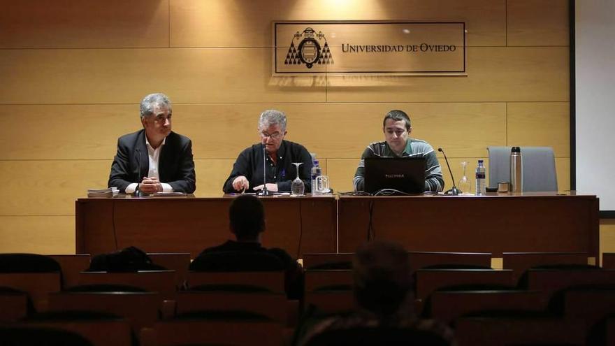 El Club de Llaranes abre su ciclo medioambiental