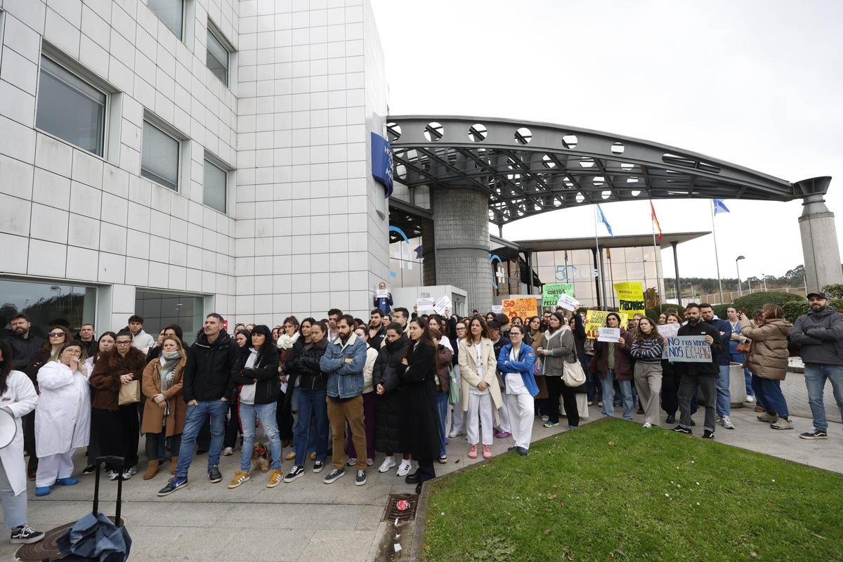 EN IMÁGENES: La protesta en el Hospital San Agustín de Avilés