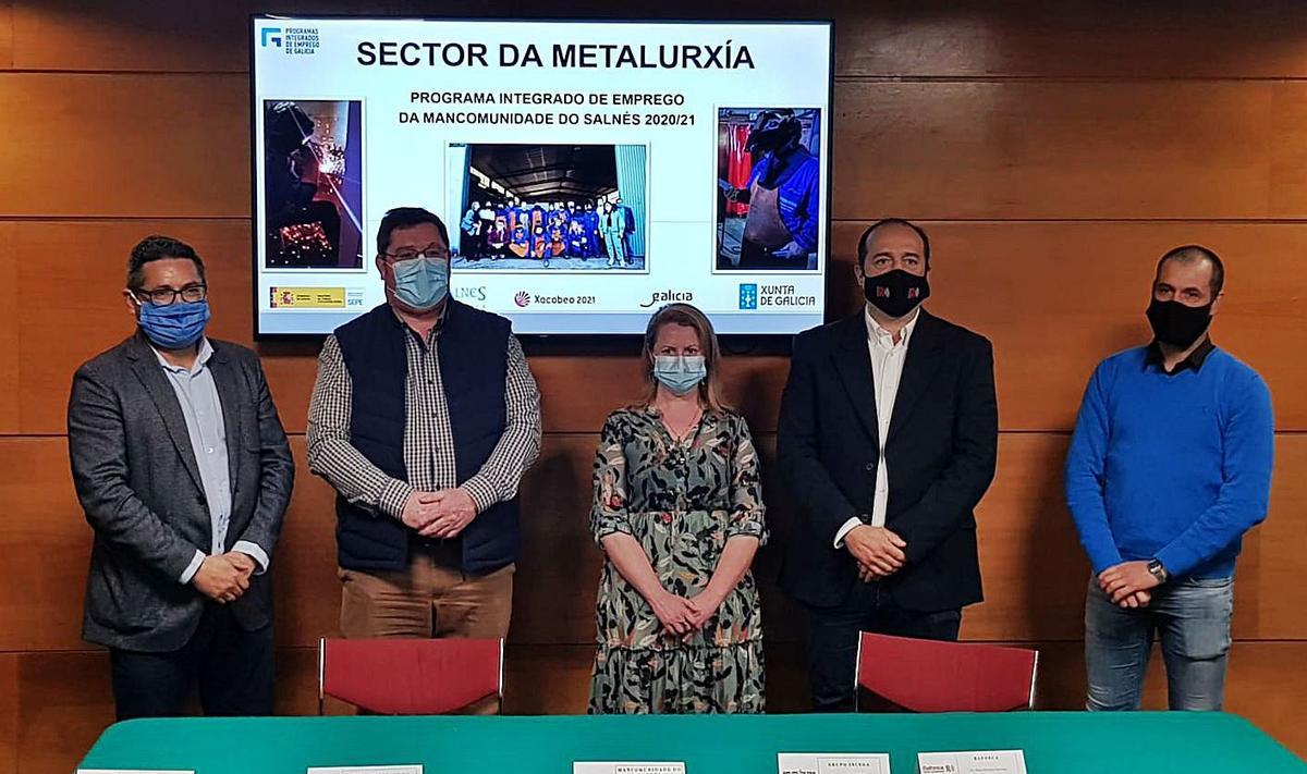 Un momento de la presentación del acuerdo alcanzado con las tres empresas allí representadas.  | // FDV