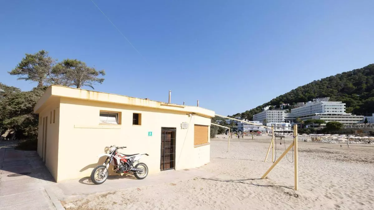 Paquita, hamaquera de Ibiza en Cala Llonga: "Estamos trabajando un 50% menos"