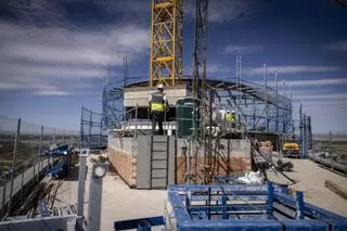En imágenes | Así avanzan las obras de la Torre del Agua en Zaragoza