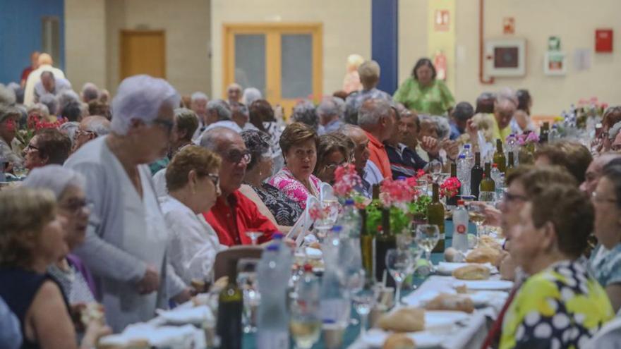 Asistentes a la comida en 2024. |  Iñaki Abella