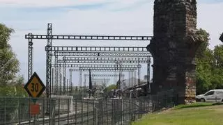 Adif adjudica obras en catenarias por 330 millones en pleno caos ferroviario