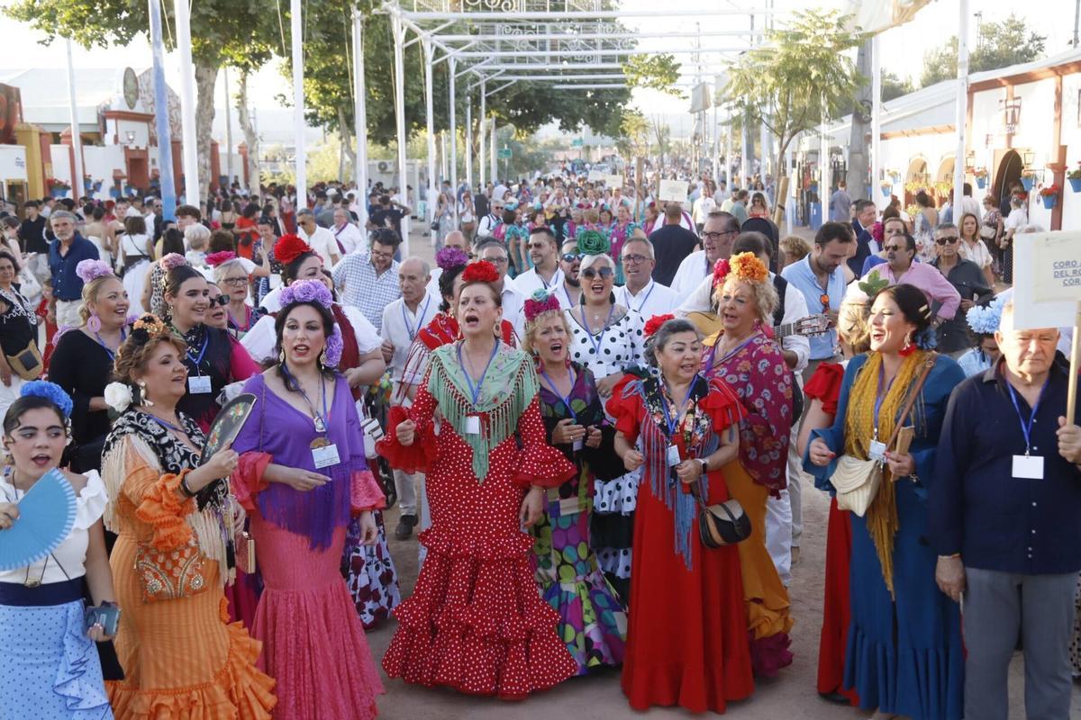 El pasacalles rociero en la Feria de Córdoba, en imágenes