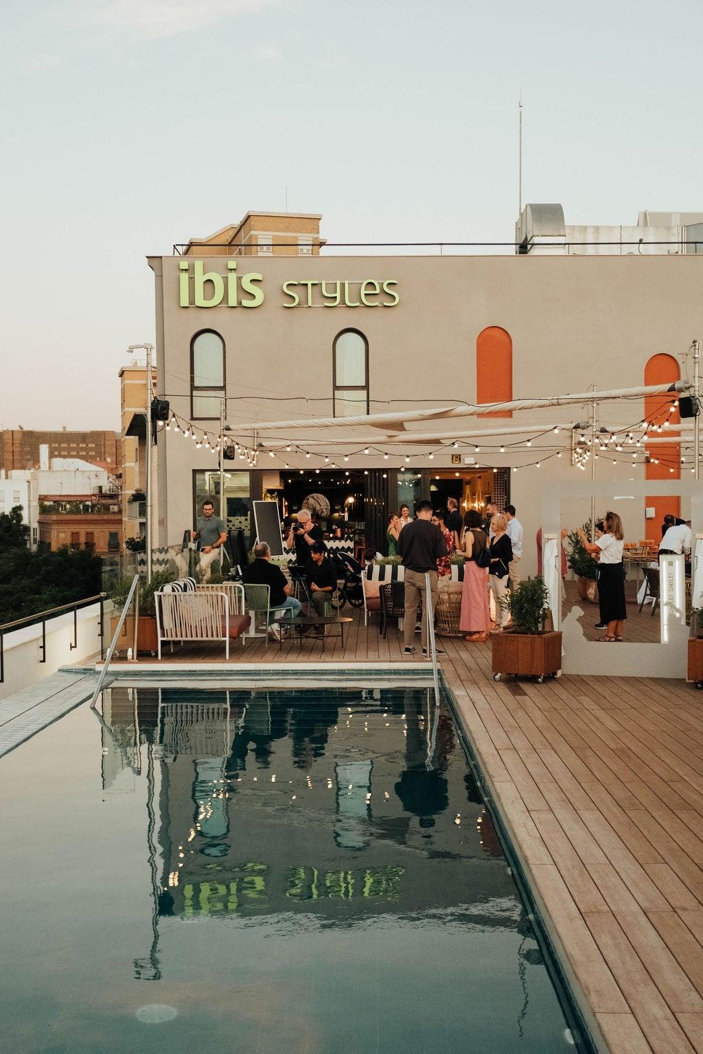 Azotea del Ibis Styles Sevilla City Santa Justa.