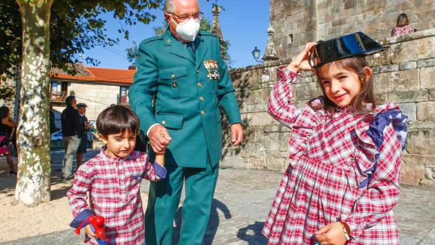 Los agentes acudieron acompañados de sus familiares al acto.