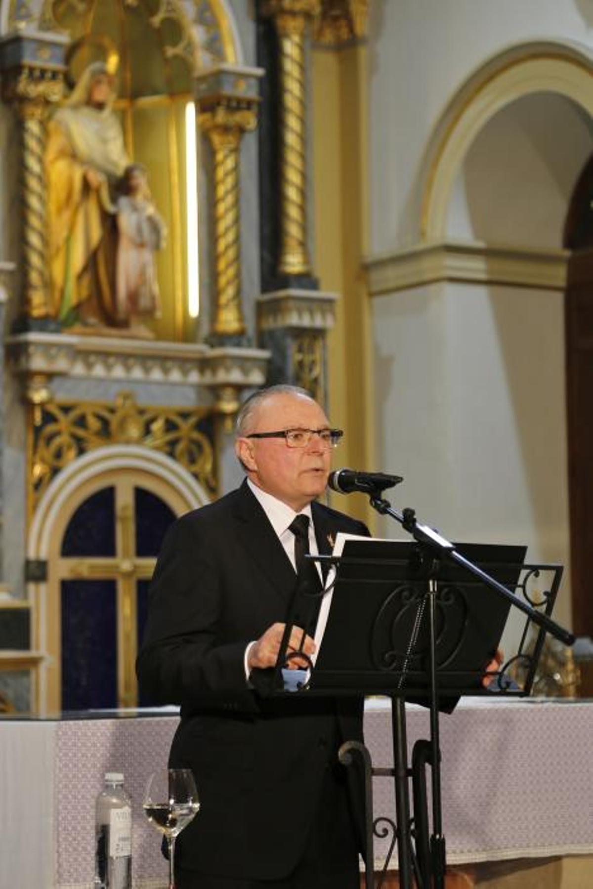 El templo de la Inmaculada acogió el tradicional pregón de Viernes de Dolores de la Semana Santa de Torrevieja El templo de la Inmaculada acogió el tradicional pregón de Viernes de Dolores de la Semana Santa de Torrevieja