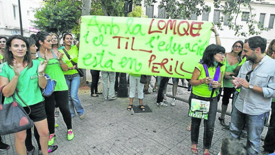 Los padres de las Pitiusas convocan para esta tarde distintos actos reivindicativos.