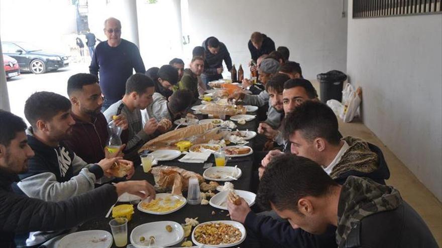 Comida de hermandad tras el entrenamiento