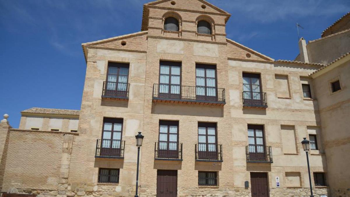 El Palacio de los Condes de Bureta es uno de los atractivos de la etapa.