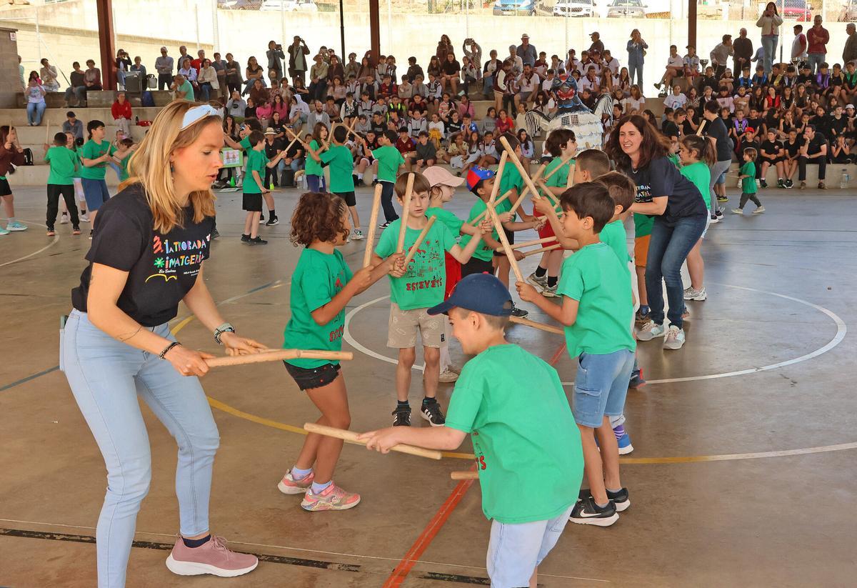 Imatges de la primera Trobada d'imatgeria escolar de l'Eix el Cardener Imatges de la primera Trobada d'imatgeria escolar de l'Eix el Cardener