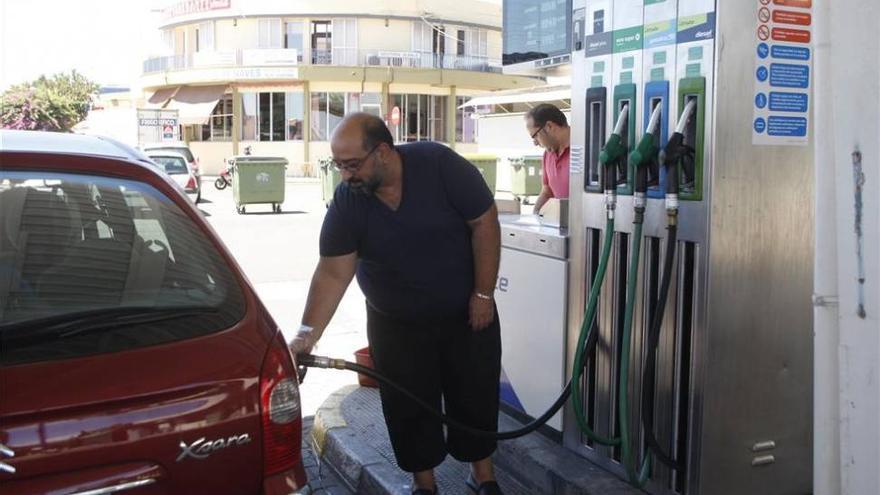 La gasolina cae en Córdoba al nivel más bajo del año