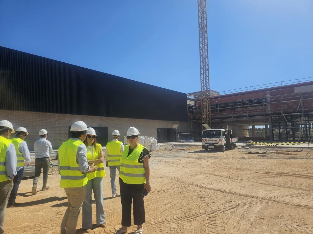 Un momento de la visita a las obras