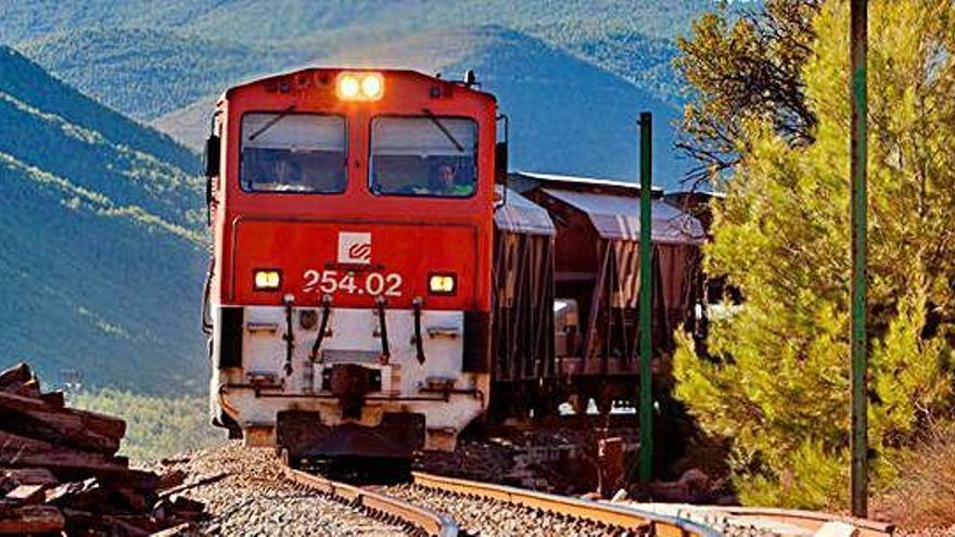 Tren de mercaderies que transporta potassa