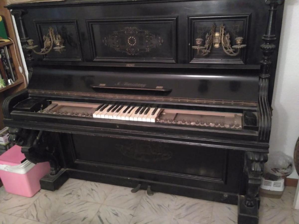 Restauración del valioso piano del músico tinerfeño Santiago Sabina