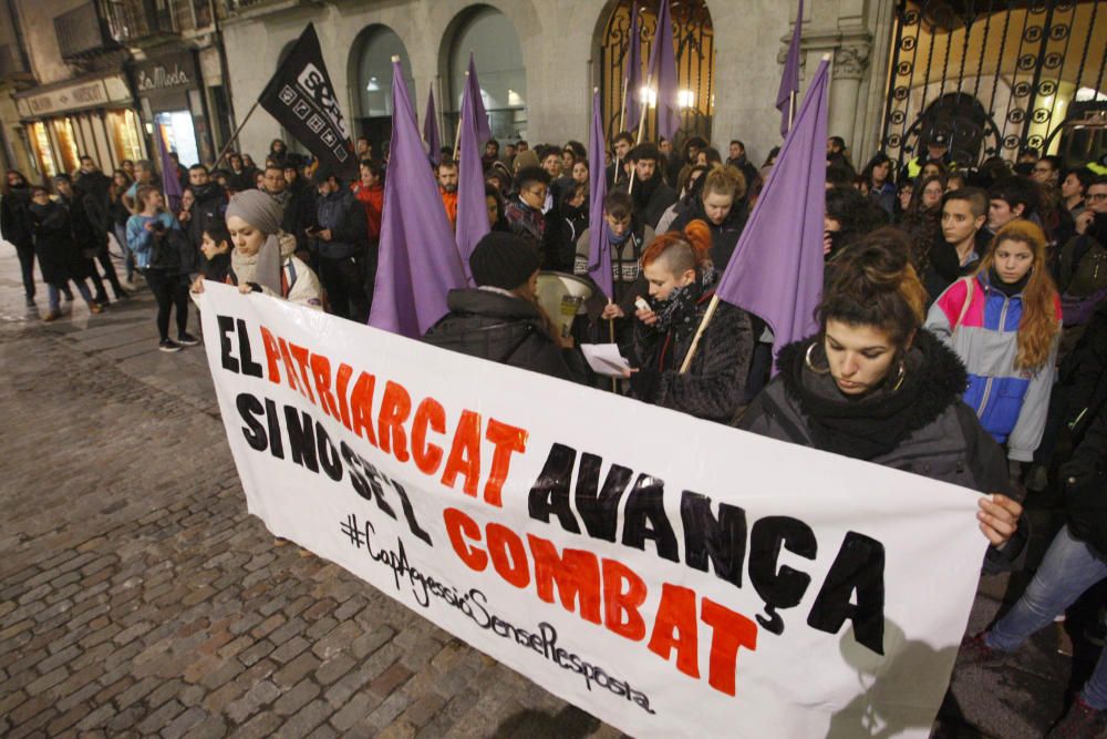 Concentració contra les agressions sexuals a Girona